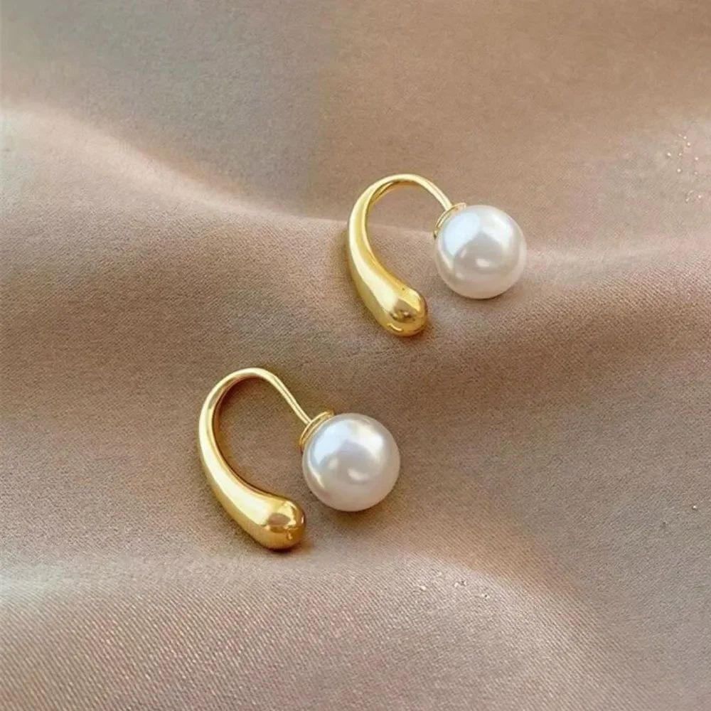 Vintage style earrings N435